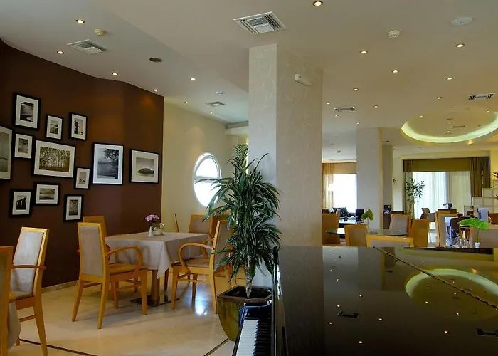 Egnatia & Hotel Cavala
