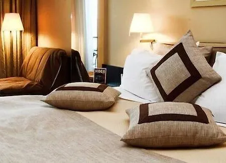 Hotel Egnatia & 4*