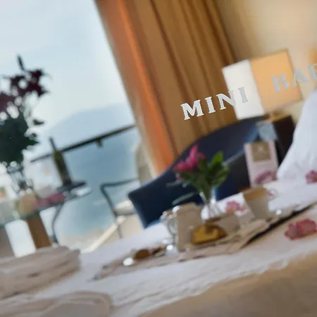 Hotel Egnatia & 4*